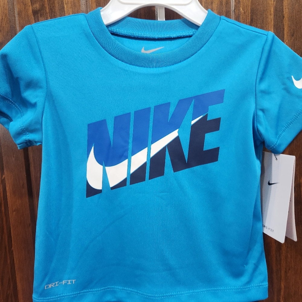 ๐๏ธ Nike Short Set - Picture 2 of 3